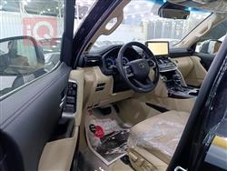 تۆیۆتا لاند کروزەر